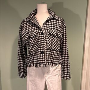 Stylish Black and White Houndstooth Women's cropped Jacket size L